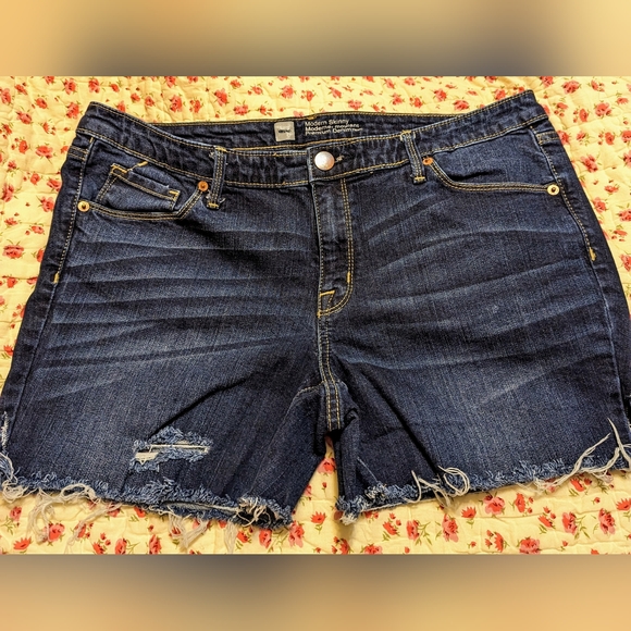 💥 5 for 25 💥 Mossimo modern skinny cut offs size 14 - Picture 2 of 11